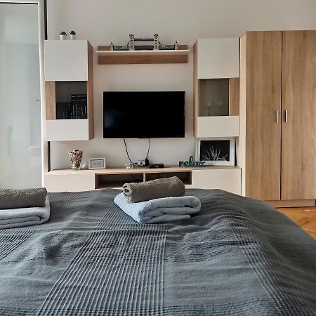 Center Apartment Iva Нови Сад Екстериор снимка