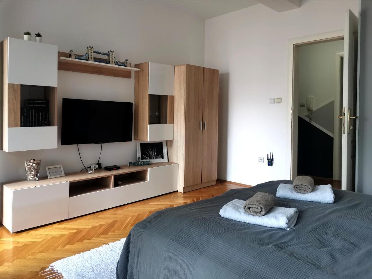 Center Apartment Iva Нови Сад Екстериор снимка